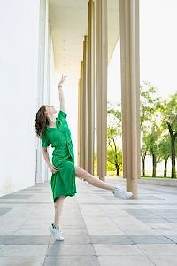 Roseanna Leney - Ballet position.